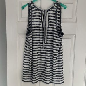 Market & Spruce heather blue/white striped tank. Like new. Size large.